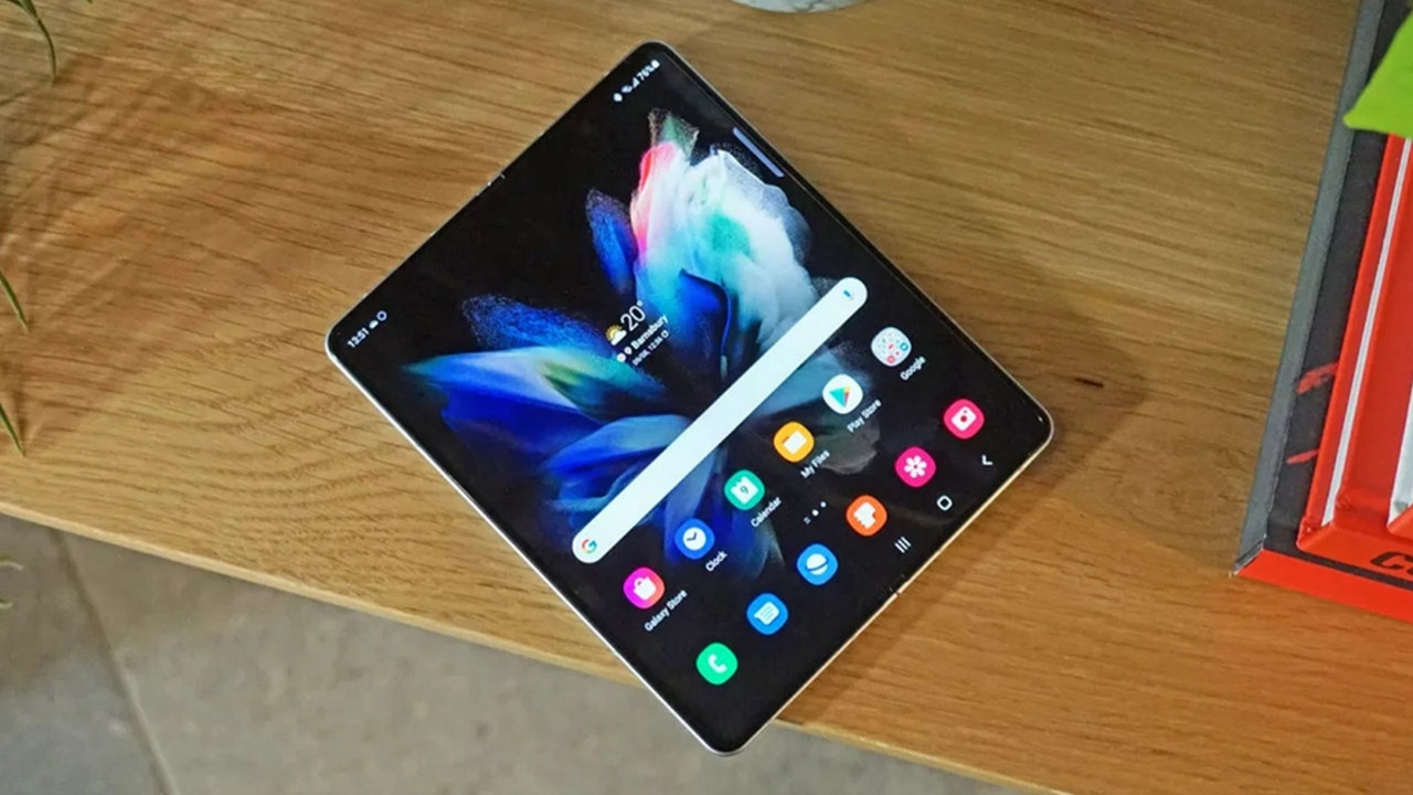 Galaxy Z Fold 5’ün muhtemel özellikleri akıllı telefon meraklılarını heyecanlandırdı