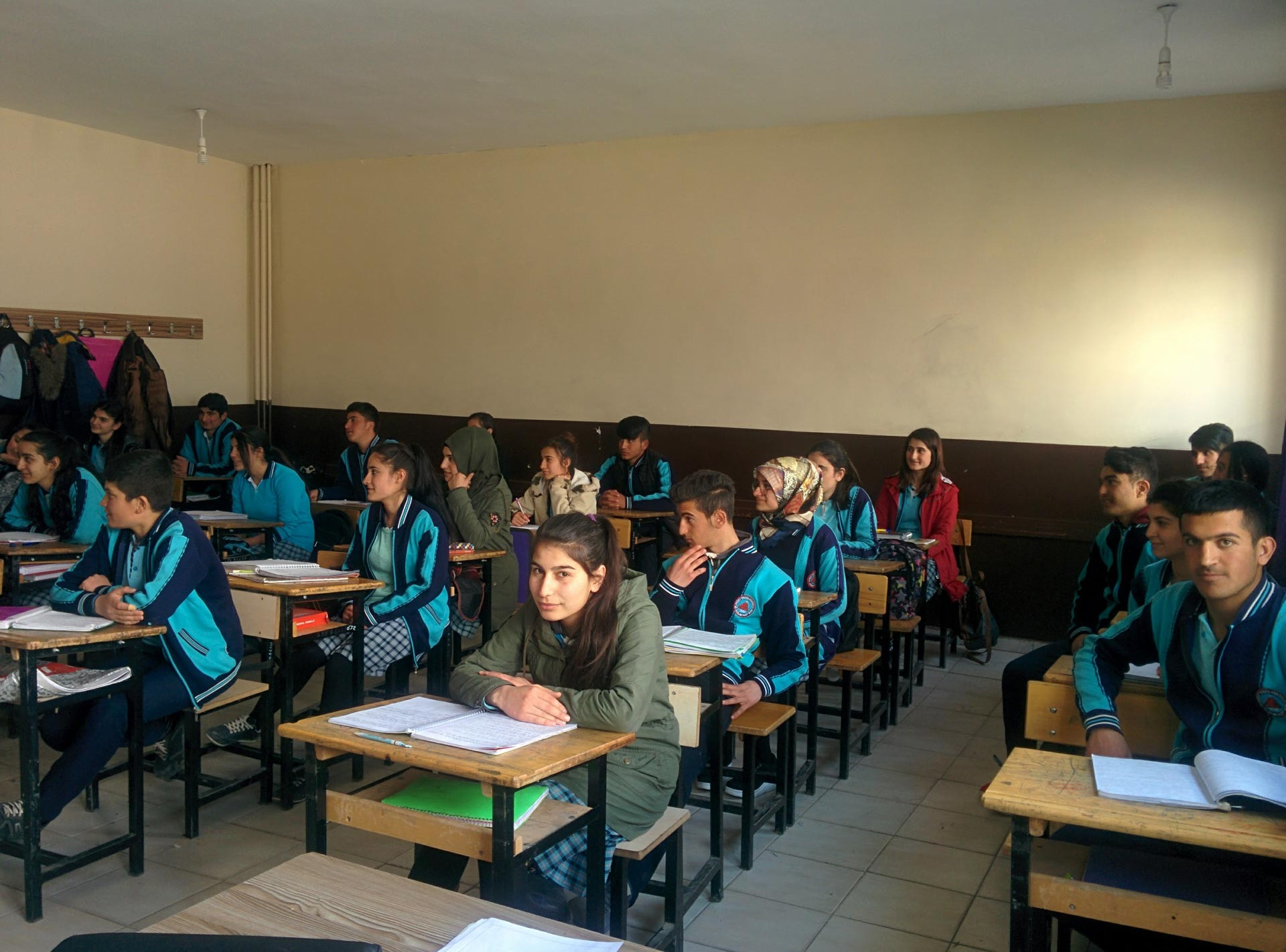 Lise öğrencilerine ders notlarına göre maaş bağlanacak! Çok ders çalışan çok kazanacak!