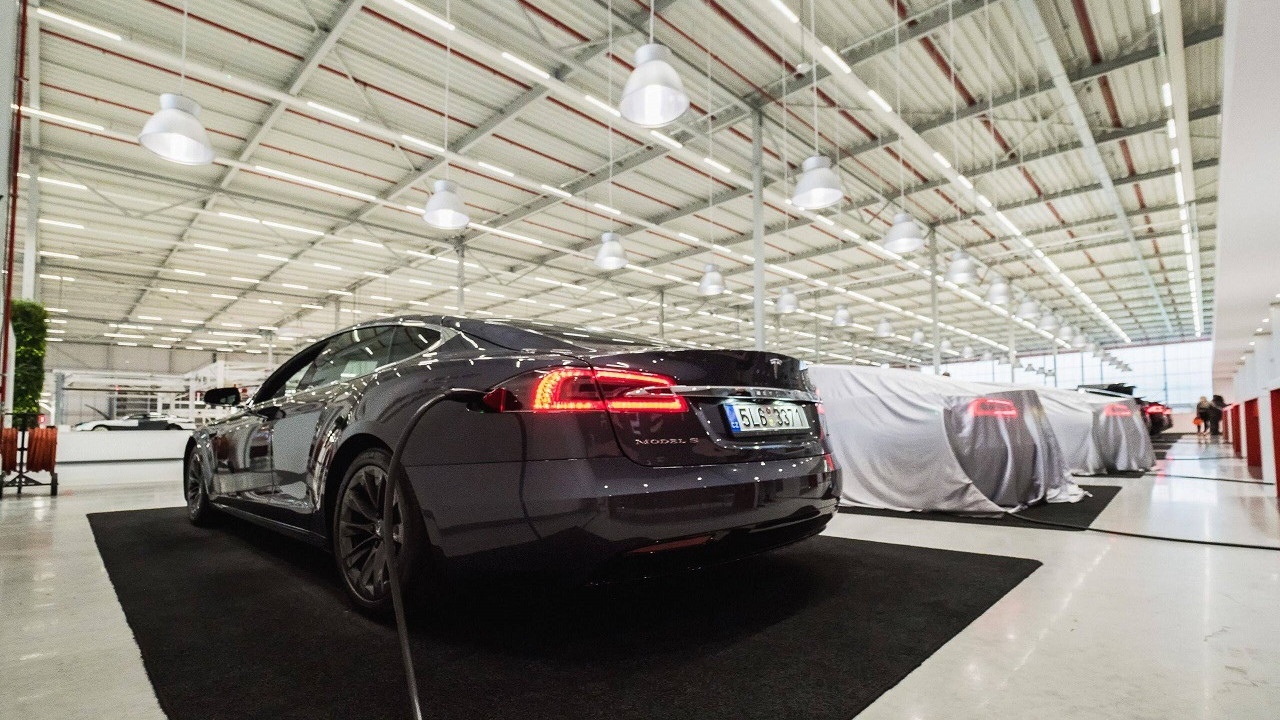Tesla’nın yeni aracının hem fiyatı hem ismi belli olmuş olabilir