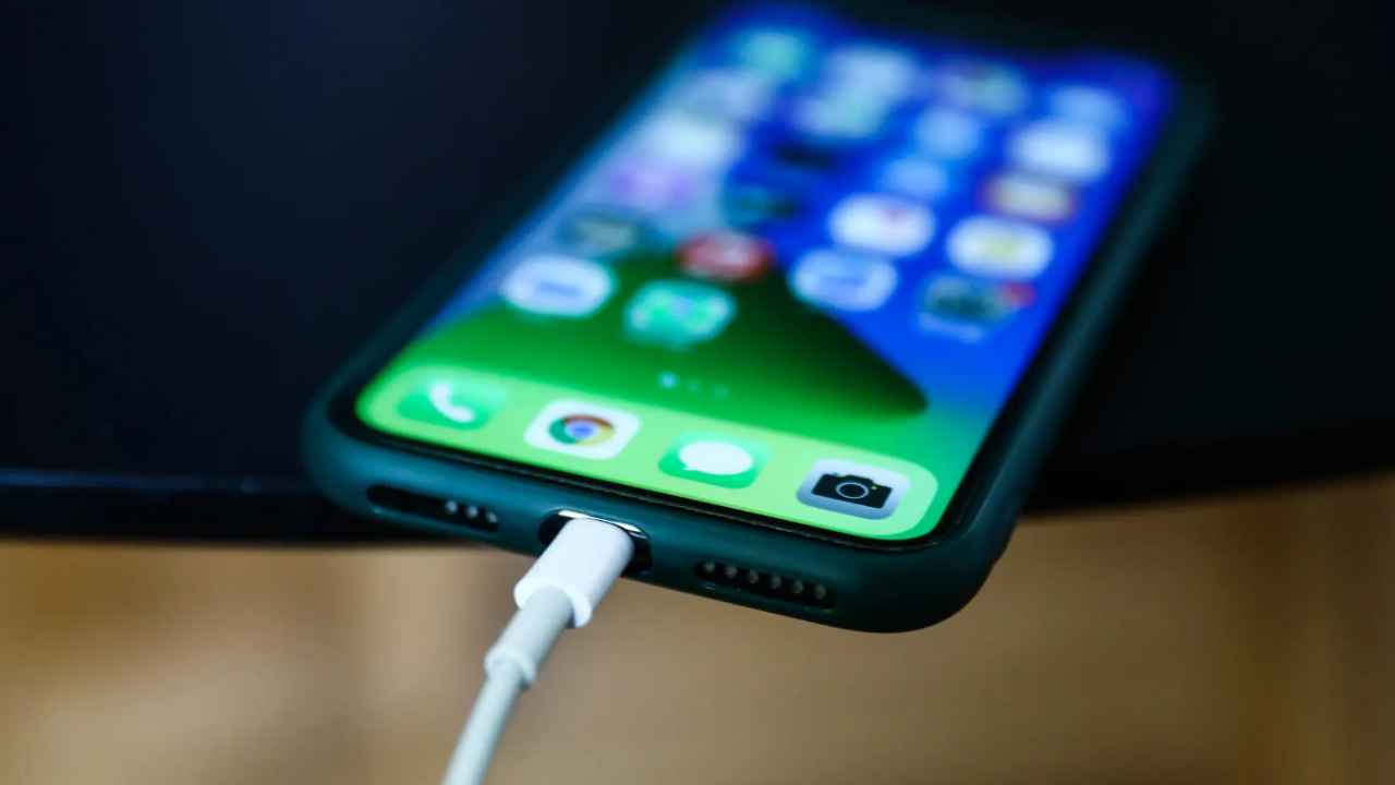 65W ya da 120W hızlı şarj adaptörünü iPhone’da kullanırsak ne olur?