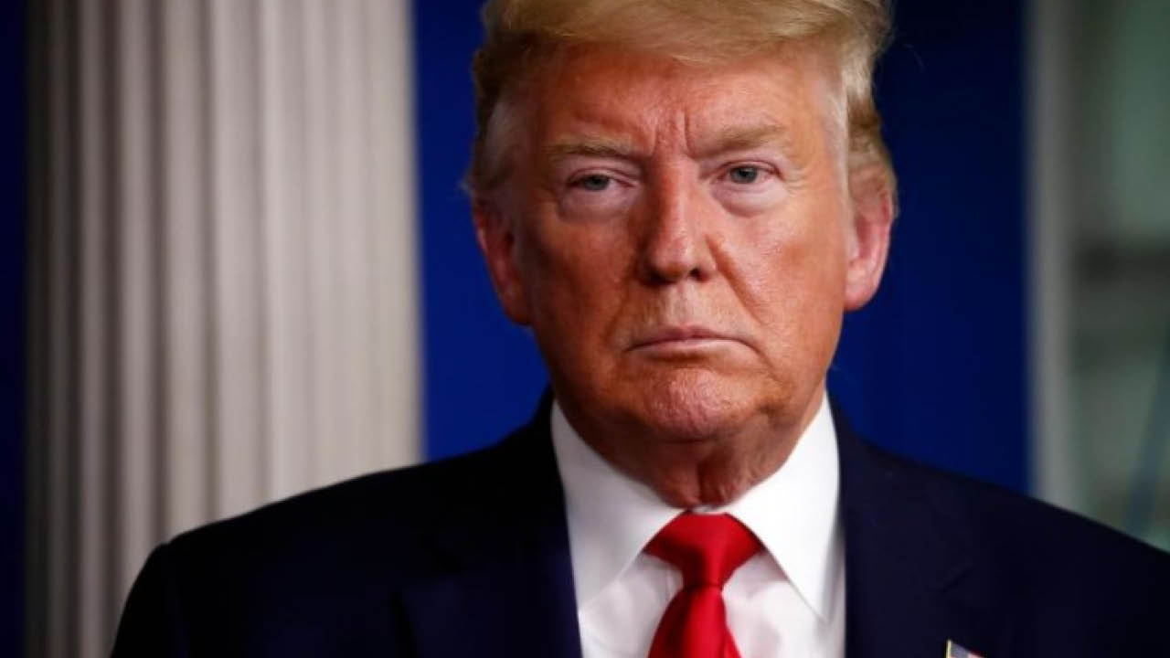 Beklenen oldu; Donald Trump sosyal medyaya geri döndü!