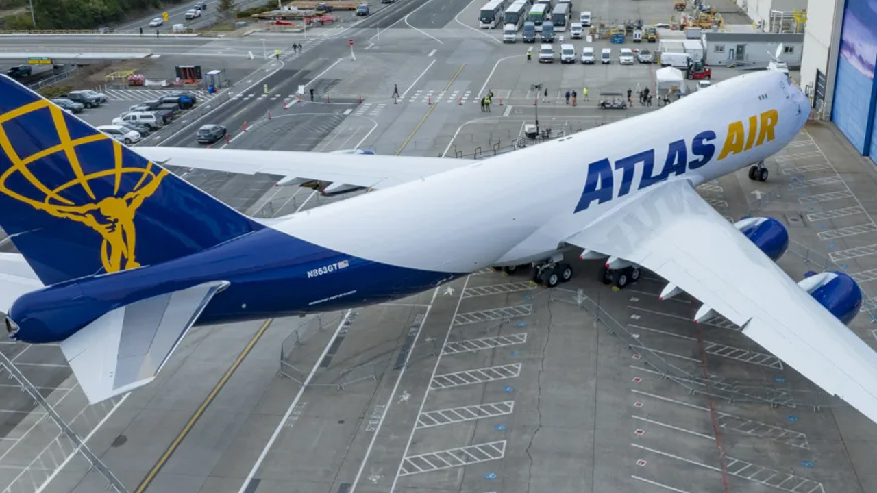Bir efsanenin sonu: Son Boeing 747, görkemli bir törenle sahibine teslim edildi