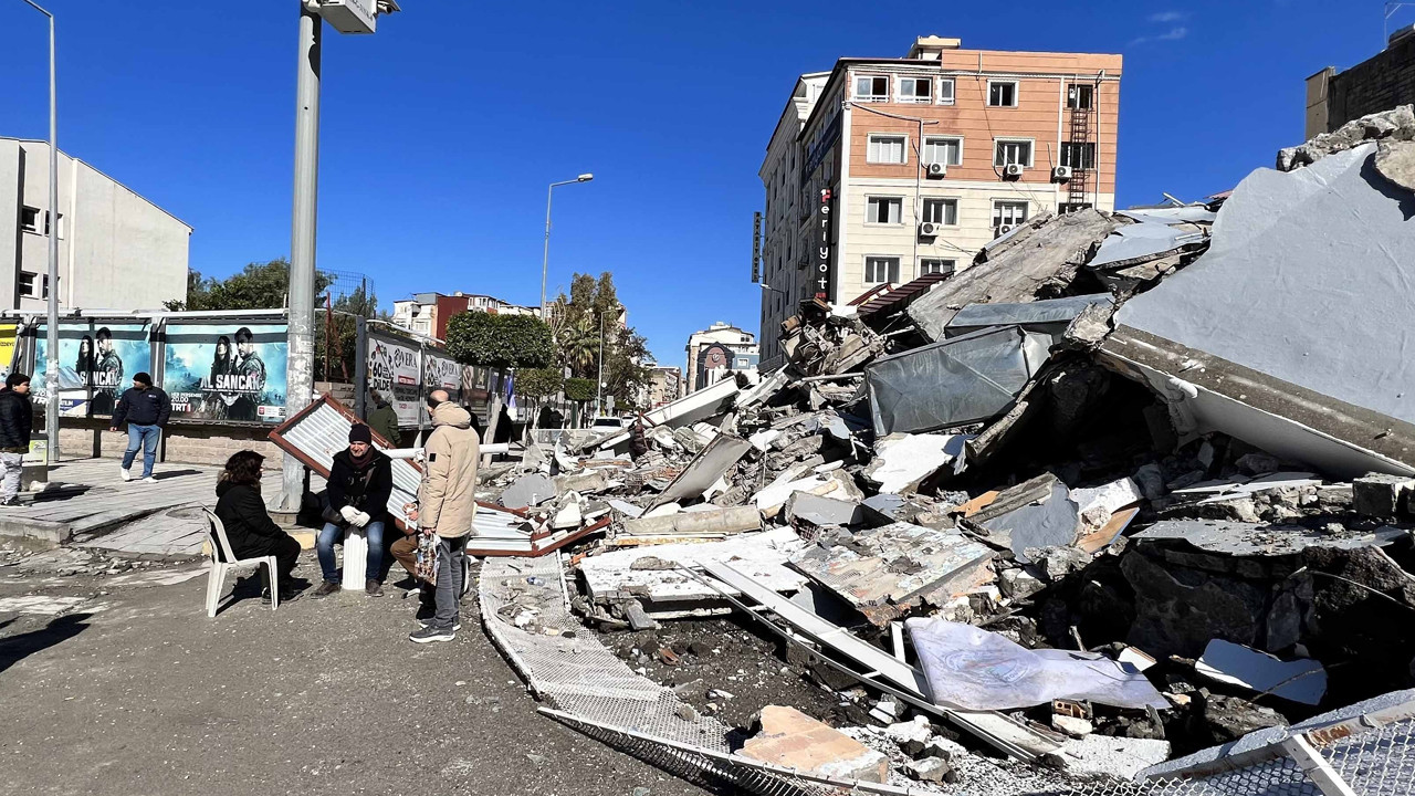 Depremde enkaz altında kalmak istemiyorsanız bunları mutlaka yapın!