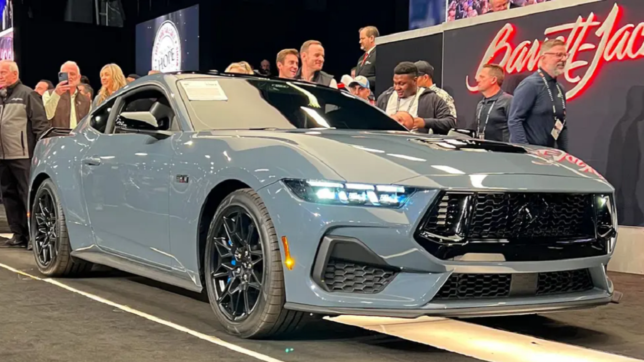 İlk 2024 Ford Mustang açık artırmada 9,2 milyon TL’ye satıldı