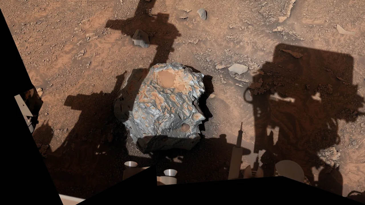 Mars’ta bulunan ve başka hiçbir şeye benzemeyen kayanın gizemi çözüldü