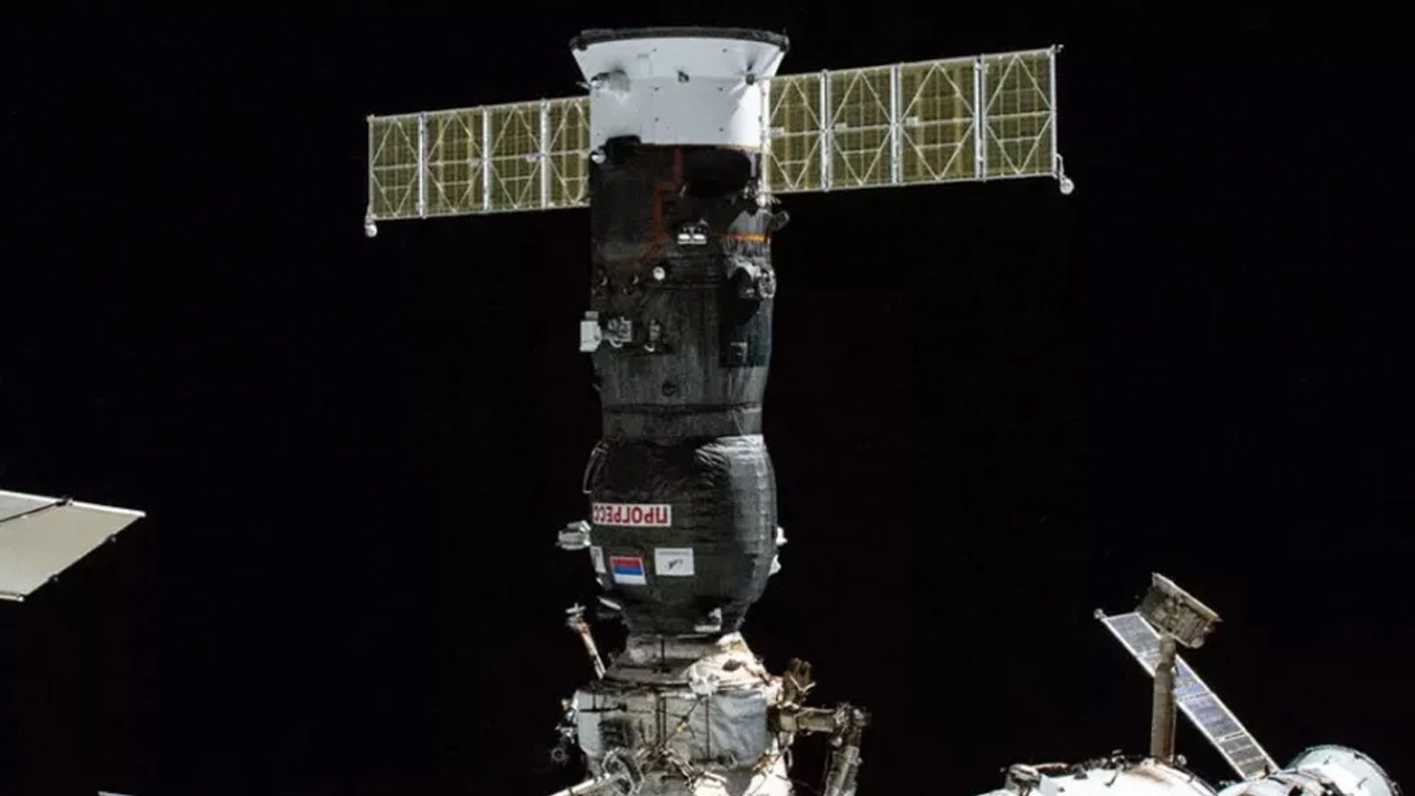 Rusya Uzay Ajansı Roscosmos’un UUİ’deki bir aracında daha sızıntı yaşanıyor