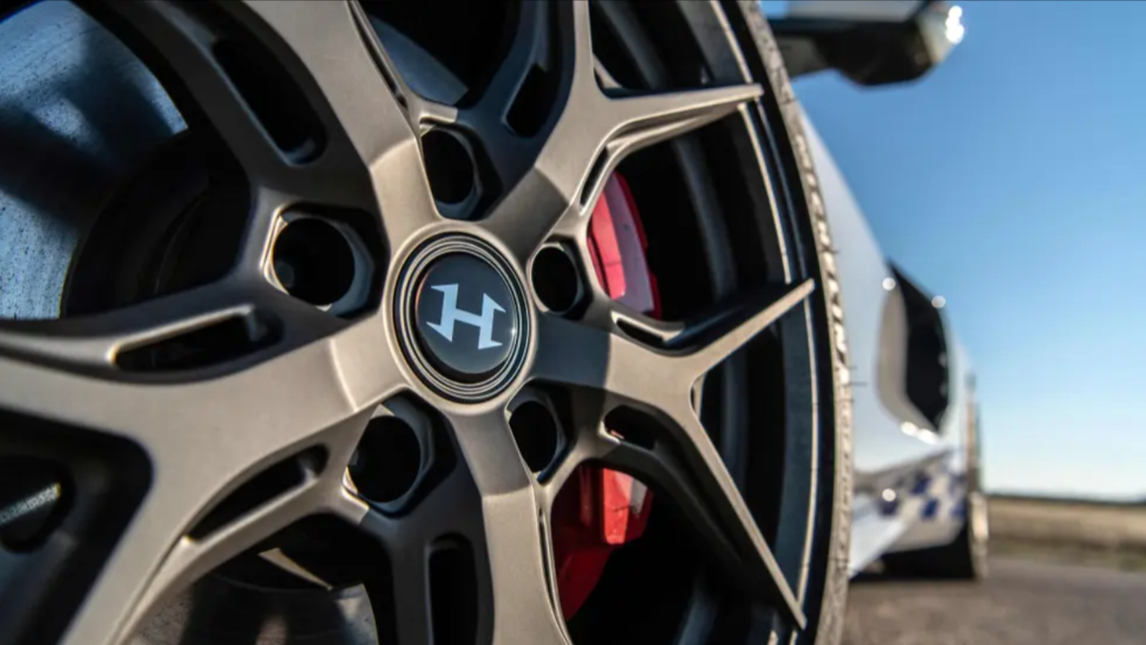 Süper şarjlı 708bhp C8 Chevy Corvette ile tanışın