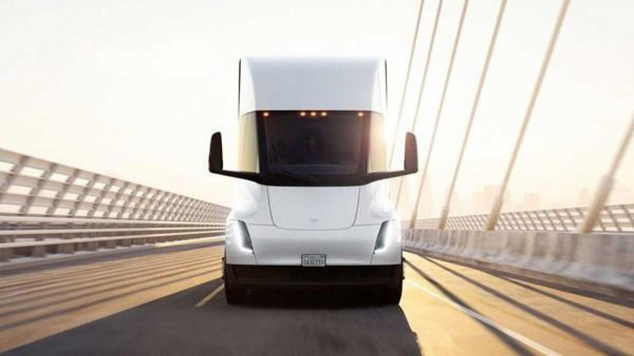 Tesla’da işler değişiyor: Yeni kararın çok önemli sonuçları olabilir
