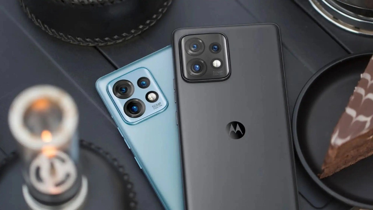 Motorola bu kez de karşımıza iki giriş seviyesi akıllı telefon modeli ile çıktı