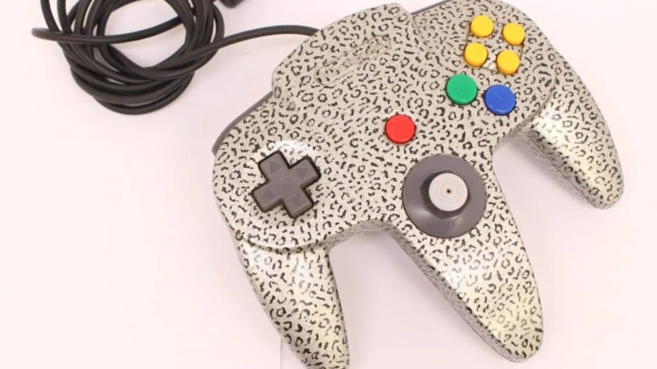 25 yıl önce sadece 200 adet üretilen Nintendo 64 oyun kumandası, küçük bir servete satılıyor