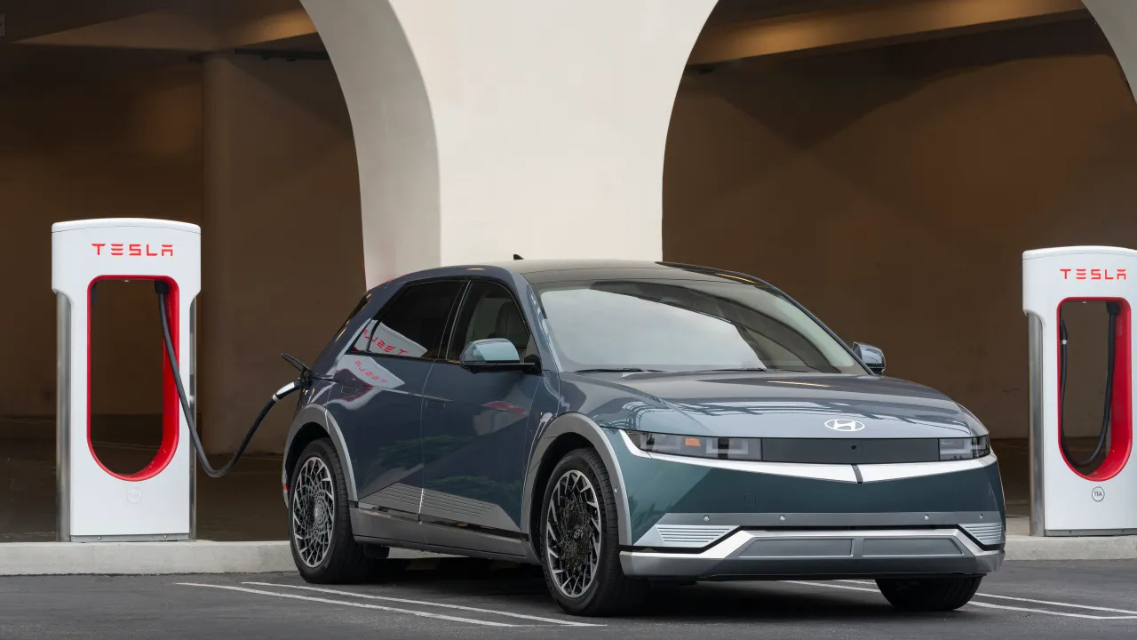 Bir Tesla NACS kararı da Hyundai’den geldi