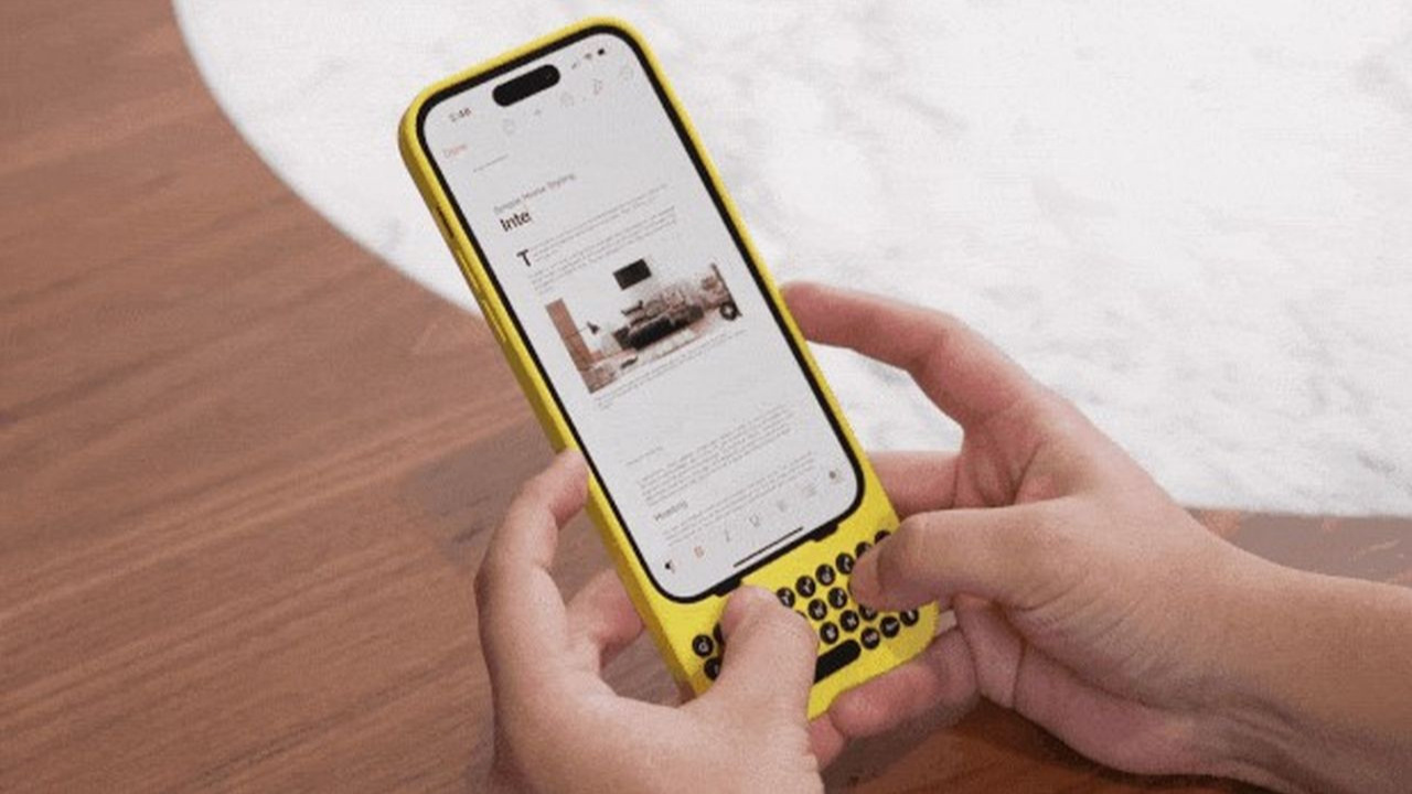 Clicks, fiziksel iPhone klavye kılıflarını yeniden popüler yapmak istiyor